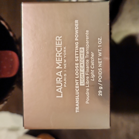 TRANSLUCENT LOOSE SETTING POWDER( NEW ) - Picture 4 of 6